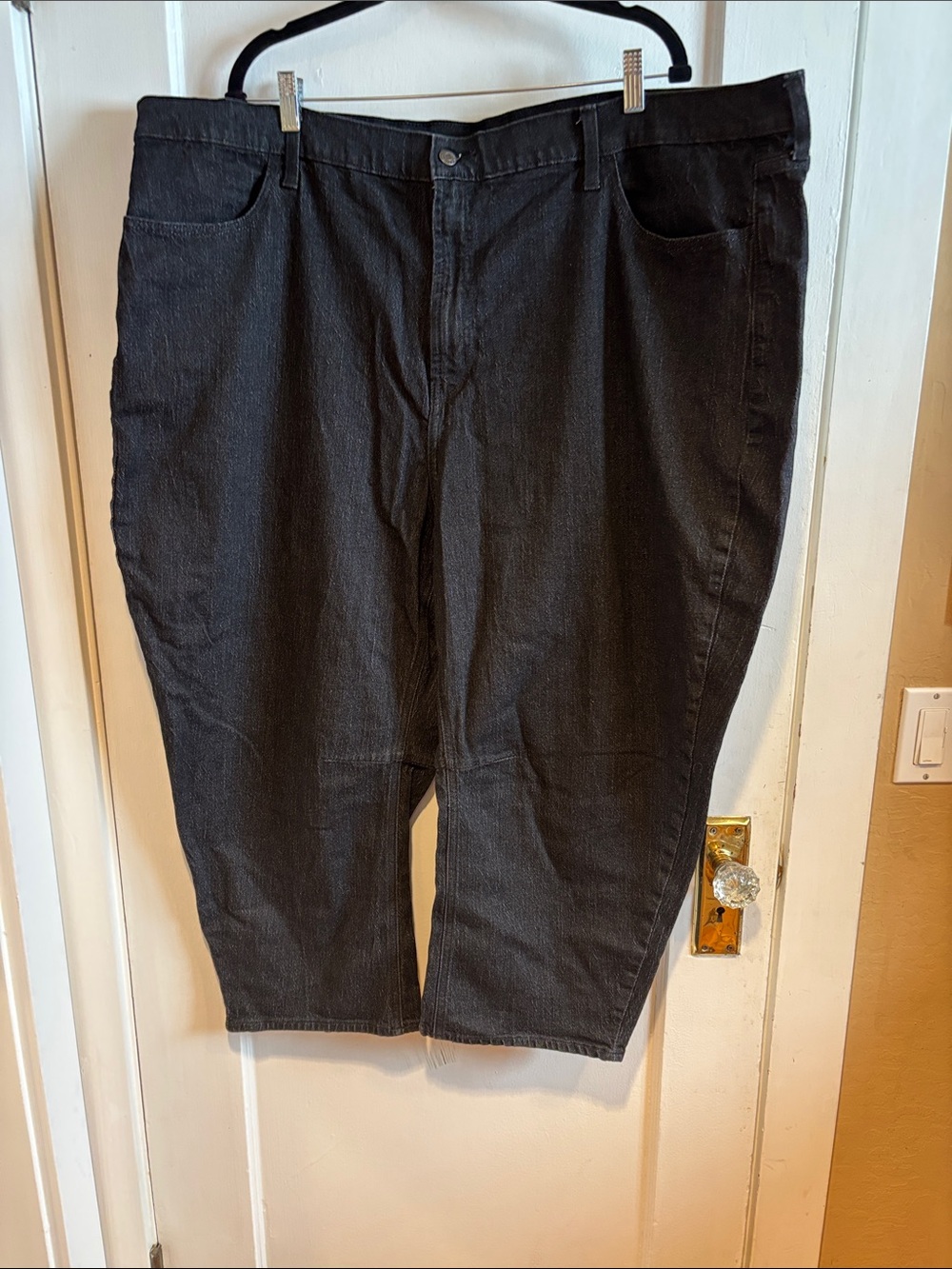 Classic High-Rise Wow Barrel Leg  size 24 short Black Denim Crop Pants